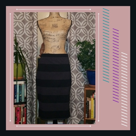 Old Navy Dresses & Skirts - Old Navy Black & Gray Stretch Pencil Skirt - Sz. L